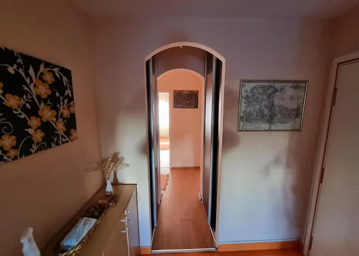 Large, Spacious Vozdovac Apartment Belgrade