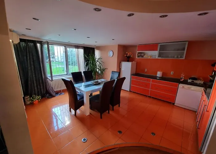 Apartment Large, Spacious Vozdovac *